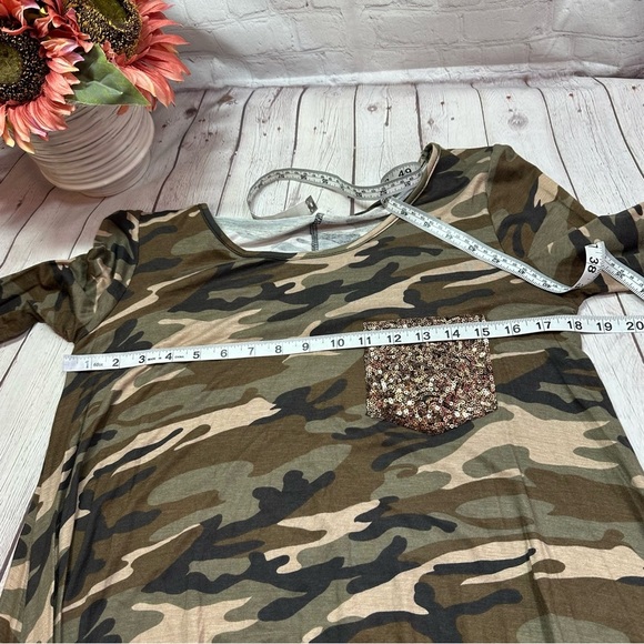 NWT Boutique Long sleeve camo print with sequin pocket tunic top knit - Picture 9 of 9